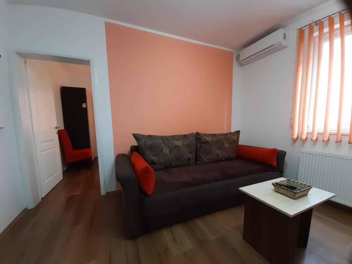 Kety Apartments Крагуевац Екстериор снимка