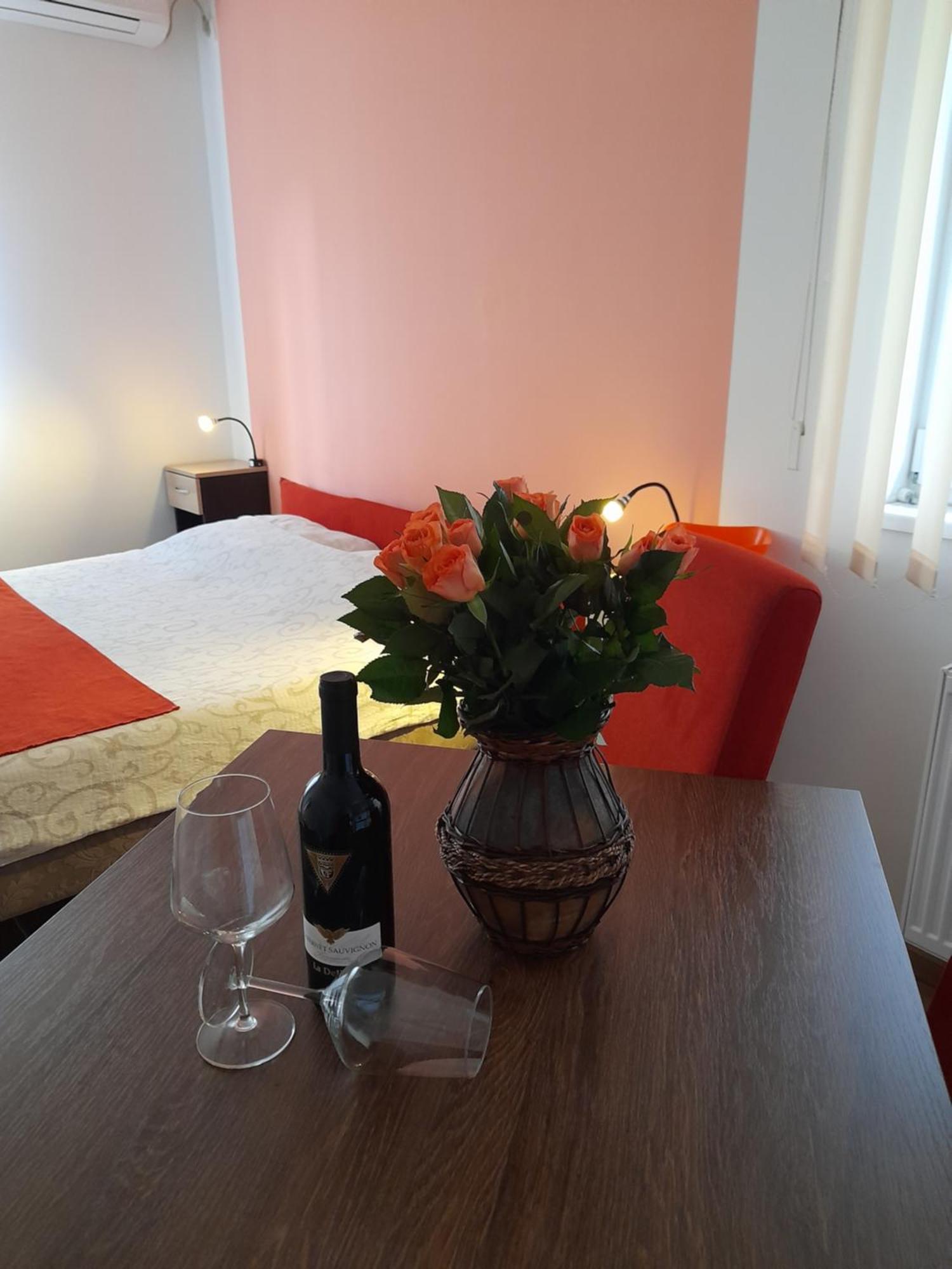 Kety Apartments Крагуевац Екстериор снимка
